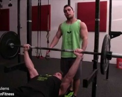 Bench Press: Increase Strength By Eliminating Weak Points!