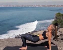 30 days of yoga Lose 9 LB