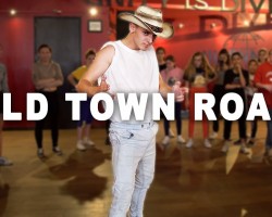 OLD TOWN ROAD – Lil Nas X ft Billy Ray Cyrus Dance | Matt Steffanina & Josh Killacky